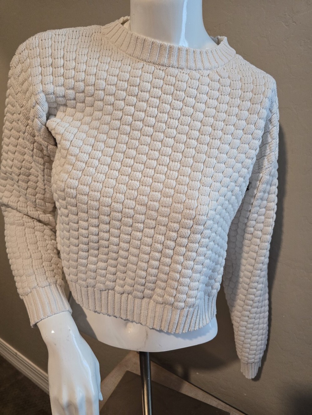 Women's Cream Textured Knit Sweater - Classic Crewneck